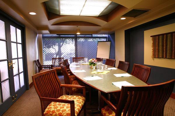 Quality Hotel Downtown-Inn At False Creek Vancouver Tiện nghi bức ảnh